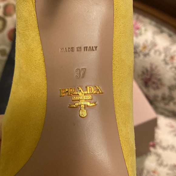 Yellow suede PRADA shoes , size 37, in the original box - Picture 7 of 15